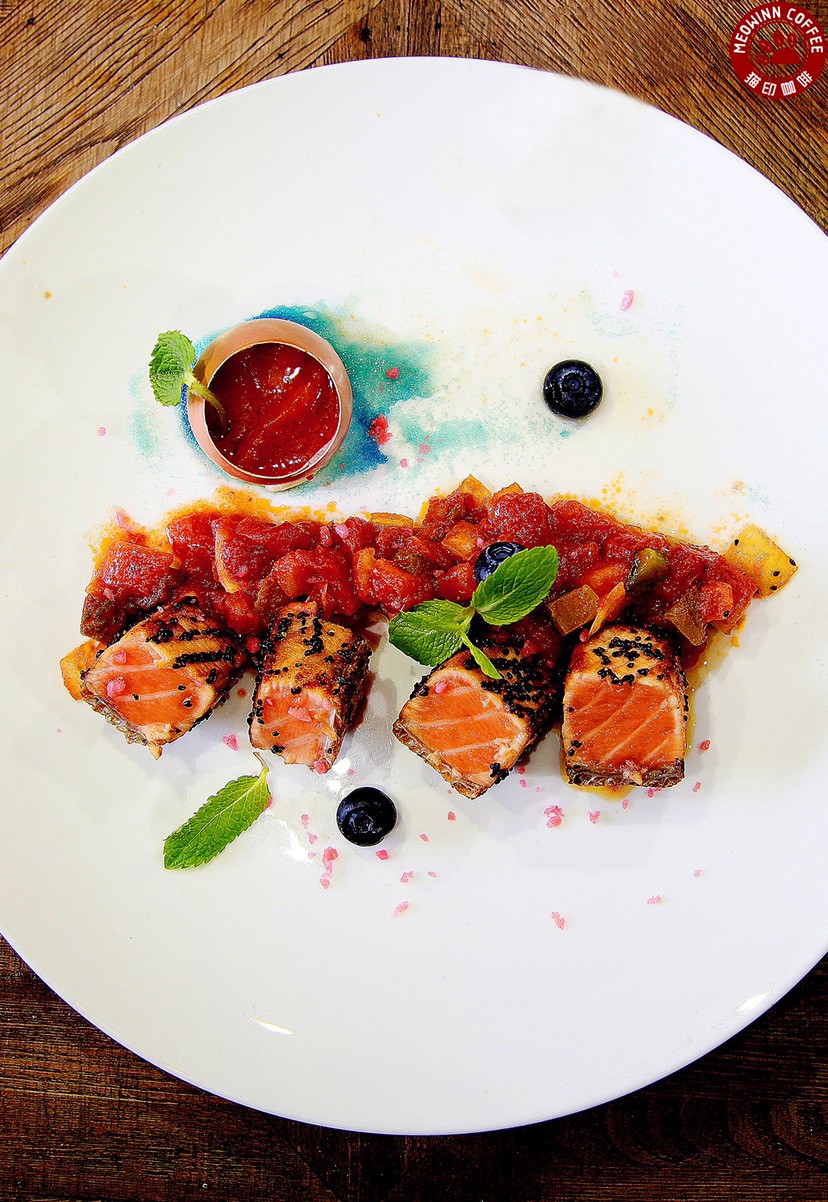 番茄芥末三文魚(yú)頭盤